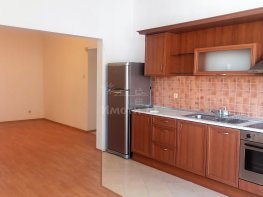 Продава Тристаен Апартамент  София Център 225000 EUR