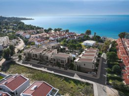 Инвестиция в имот край морето в Гърция – заслужава ли си през 2026 г.?