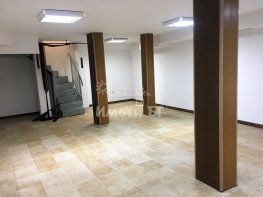 Под Наем Офис в Жилищни Сгради София Център 500 EUR
