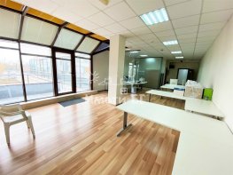 Под Наем Офис в Офис Сгради София Студентски град  -  815 EUR