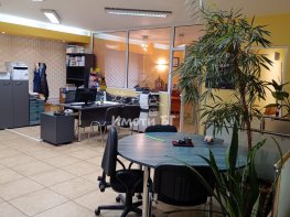 Продава Офис в Жилищни Сгради София Медицинска академия  -  483000 EUR